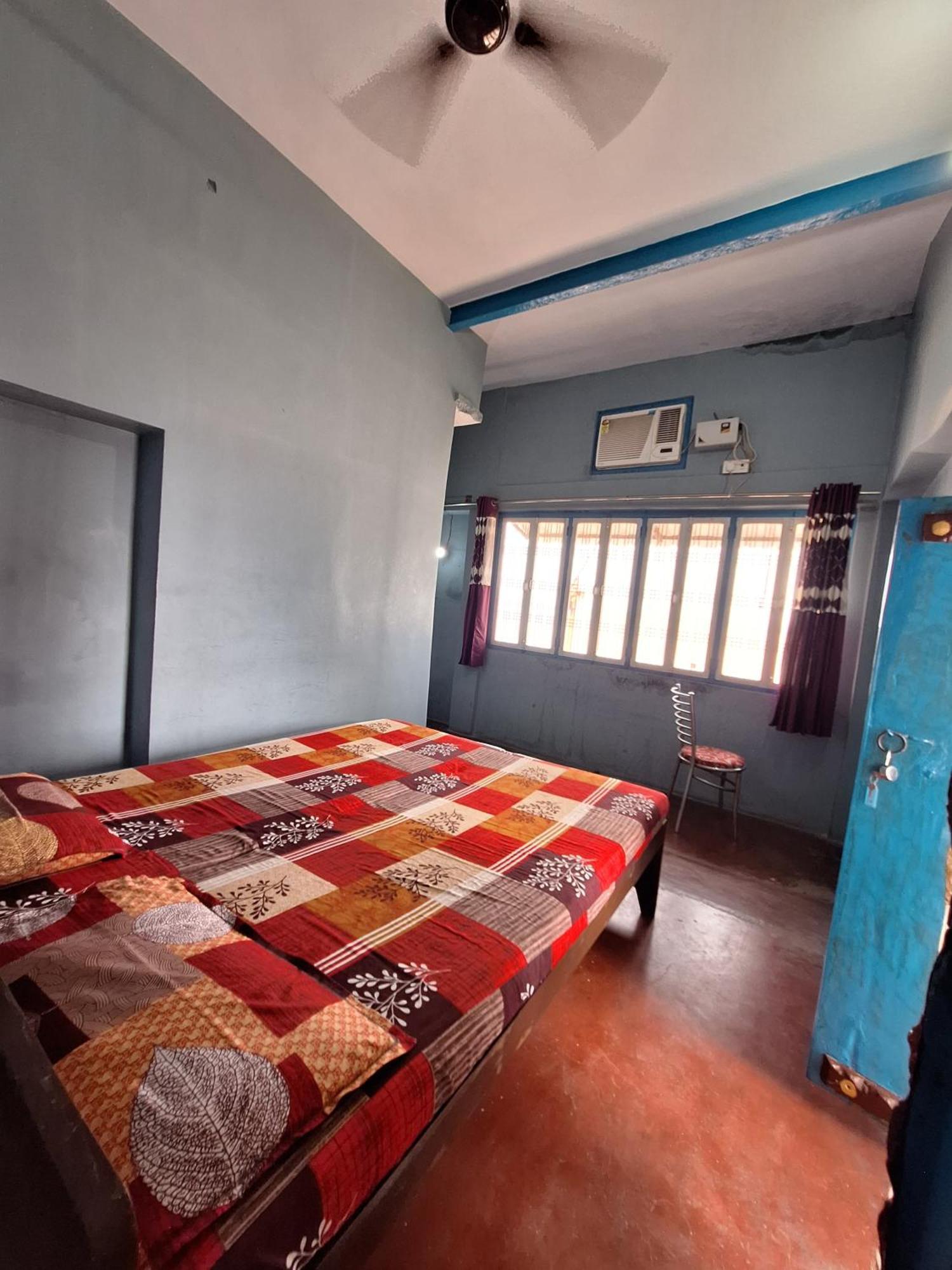 Vishnu Rest House Varanasi Exterior photo