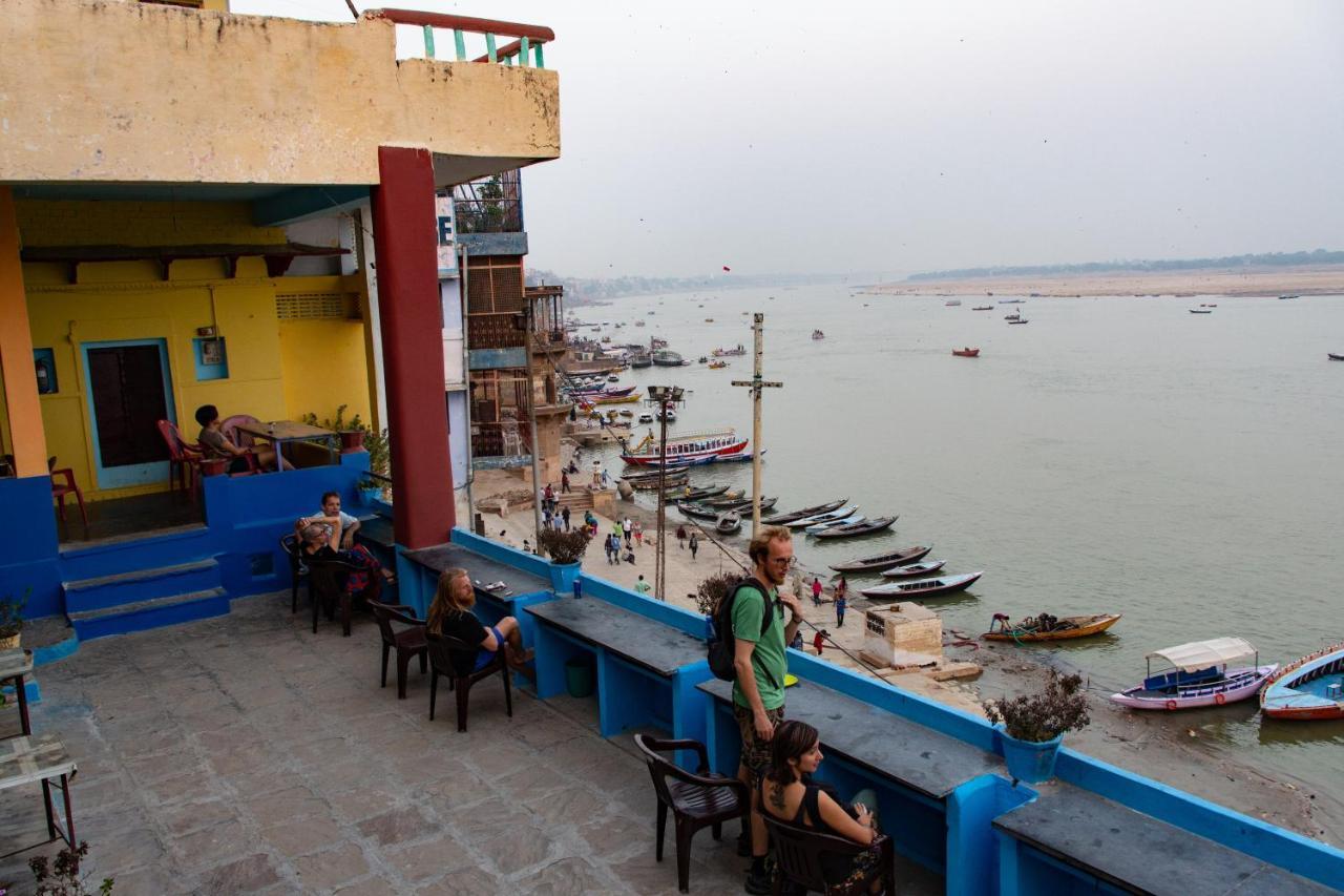 Vishnu Rest House Varanasi Exterior photo